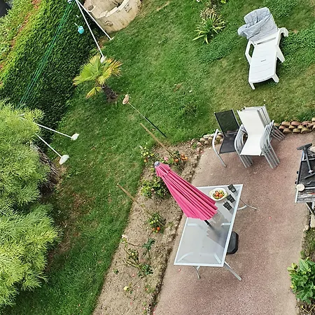 לינה וארוחת בוקר Joyeux Reveil